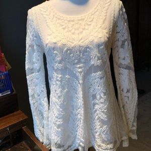 Sioni Capri white lace embroidered shirt NWT